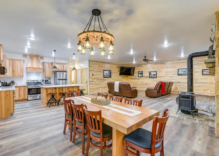 Covered Patio, Creek & Mtn Views: Nature Hub Holiday home Afton