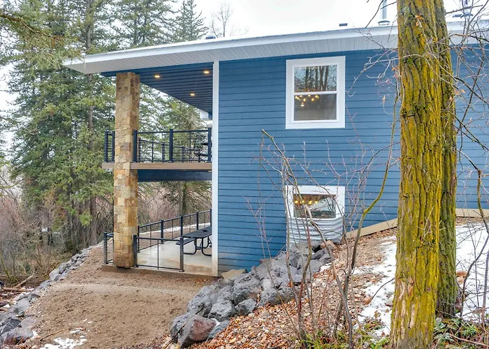Covered Patio, Creek & Mtn Views: Nature Hub