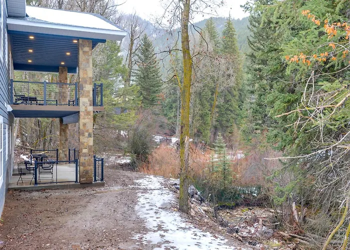 Covered Patio, Creek & Mtn Views: Nature Hub Afton