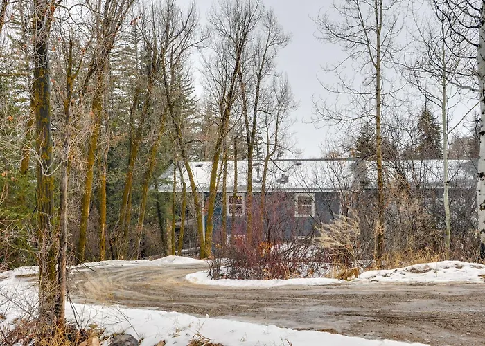 Covered Patio, Creek & Mtn Views: Nature Hub Holiday home Afton